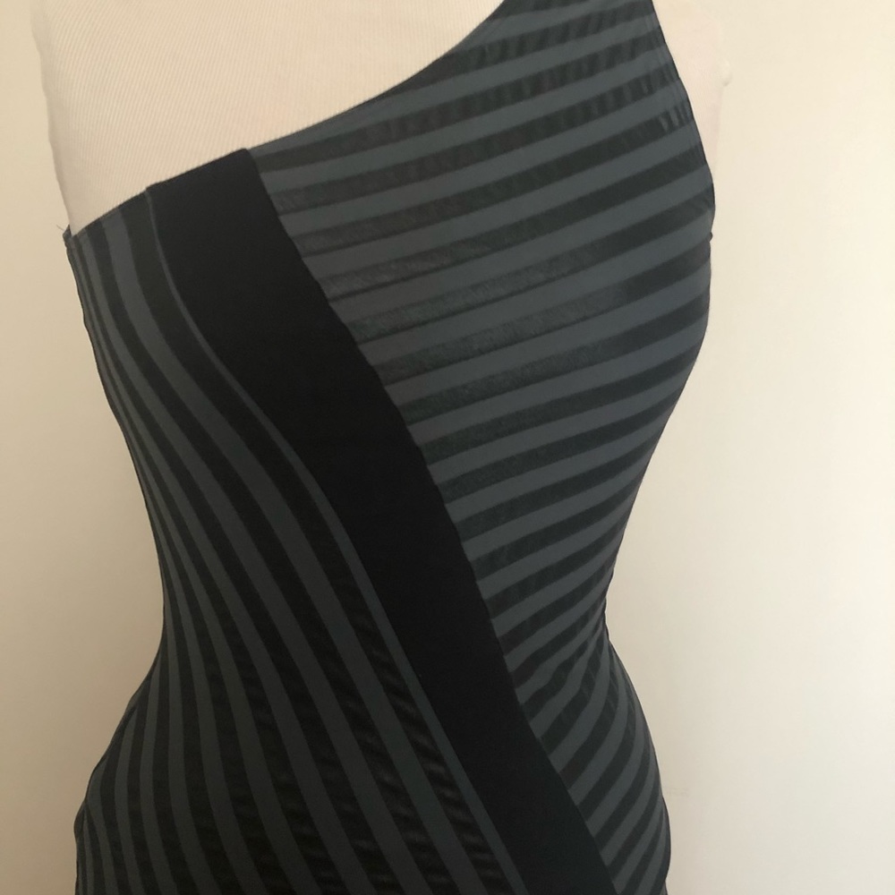 HACHE Off Shoulder Top - Picture 5 of 5